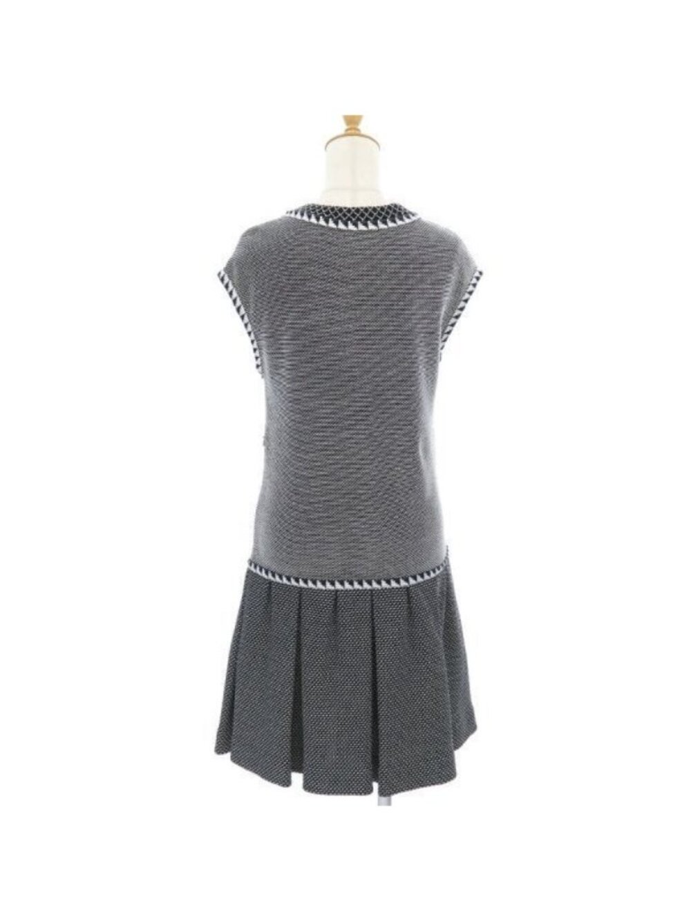 Chanel Dress White - Picture 2 of 9
